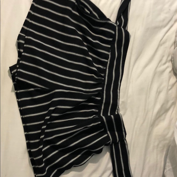 Shorts - Picture 2 of 3